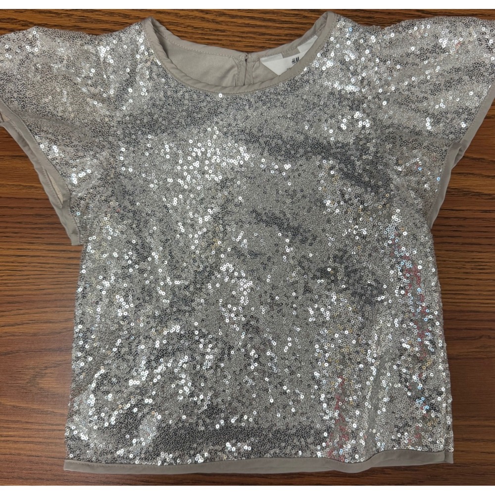H&M Kids Silver Sequin Short Sleeve Party Top Size 7-8Y Sparkly Holiday Blouse